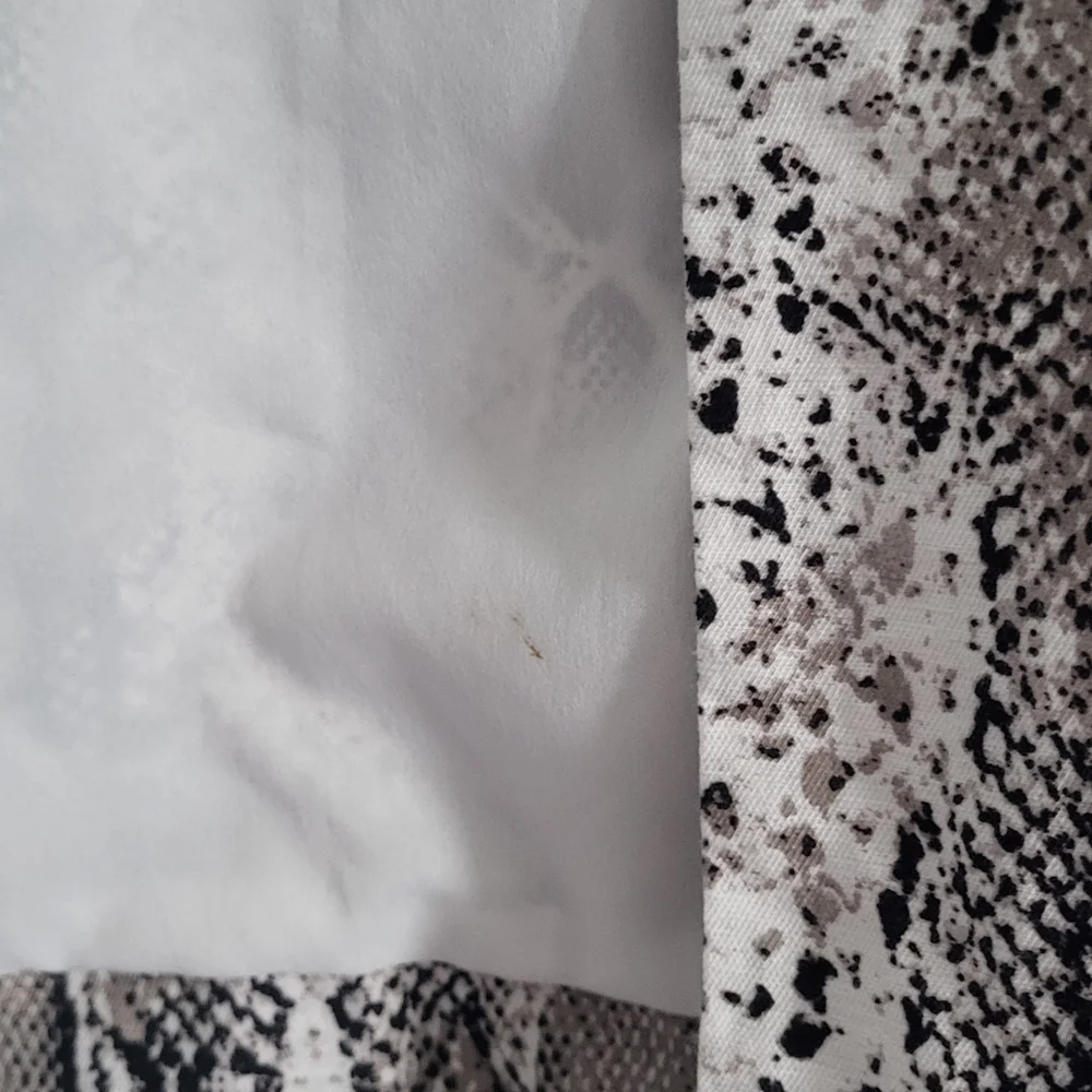 Chico's  Snake Print Black and White Blazer - M 8